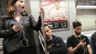 Metroda büyük skandal: Porno yayını yapıldı!