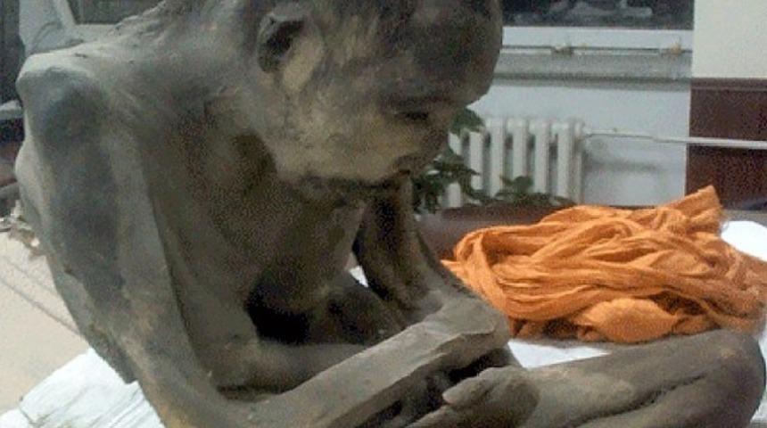 Budist rahibin 200 yıllık meditasyonu