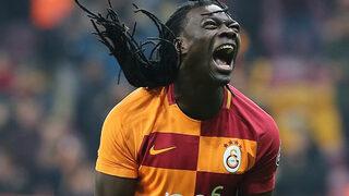 Galatasaray, UEFA listesini değiştirdi! Gomis...