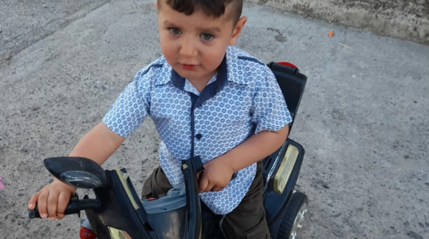 İzmir'de 2 yaşındaki Emirhan'ın ölümü yasa boğmuştu! Acılı anne: Oğlum var dur dememe rağmen gaz bastı