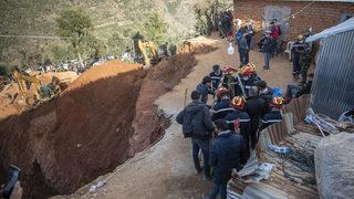 Fas'ta 5 yaşındaki çocuk 32 metrelik kuyuda mahsur kaldı! Kurtarma çalışmaları 2 gündür sürüyor