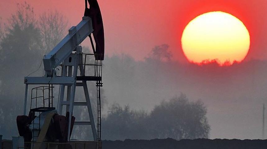 Petrol fiyatlarında bir ilk! 2014'ten bu yana ilk kez bu seviyeyi gördü