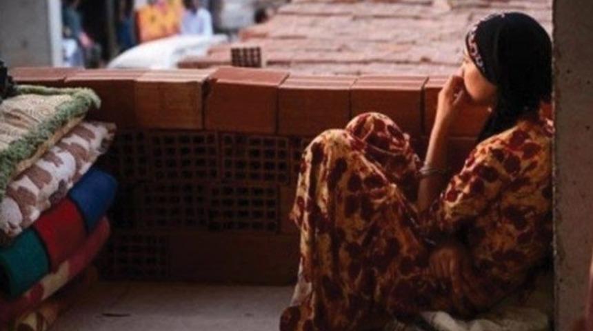 Seks k&ouml;lesi olmaktan b&ouml;yle kurtuldular