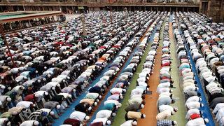 CUMA NAMAZI SAATİ 29 TEMMUZ 2022! Cuma namazı saat kaçta kılınacak? Diyanet açıkladı: 29 Temmuz 2022 Cuma İstanbul, Ankara, İzmir ve diğer illerin cuma namazı vakitleri...