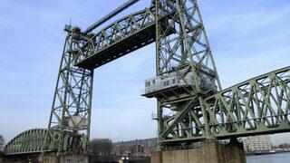 Yok artık! Jeff Bezos'un süper yatı geçsin diye tarihi köprüyü sökecekler