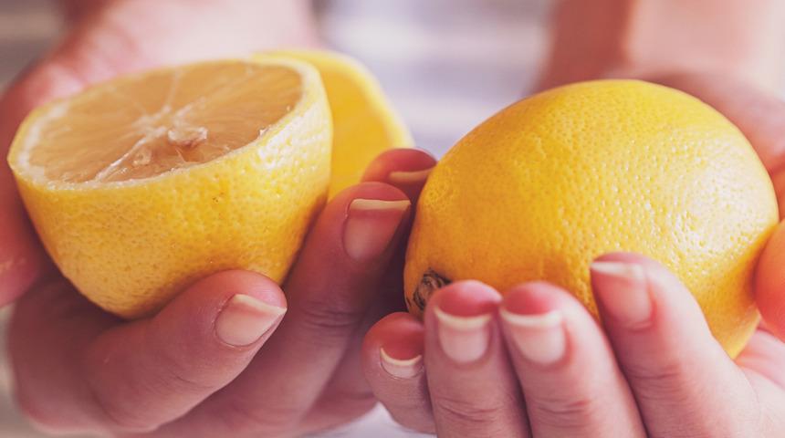 Limonu böyle kullanmak aklınıza gelmemiştir! Olacaklara inanamayacaksınız