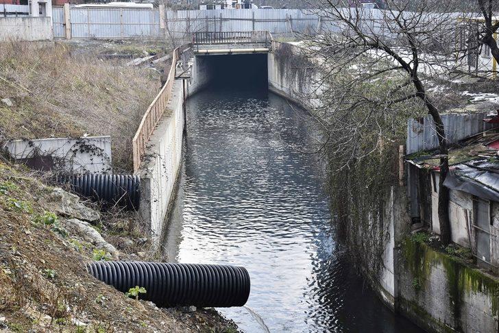 Lağım suyu 3 yıldır mahalleye akıyor G2