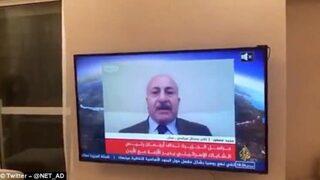 Tv yorumcusu canlı yayına pantolonsuz katıldı!