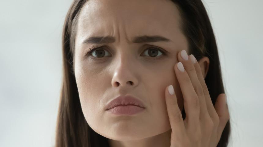 Yorgun ve mutsuz görünümü yok etmek elinizde