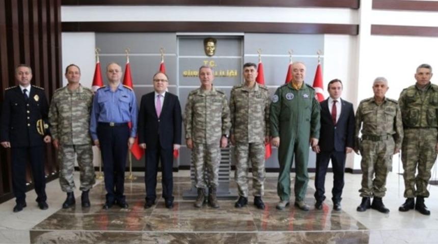 Deniz Kuvvetleri'nde &uuml;niforma değişti