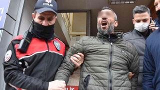 AK Parti ilçe binasının çatısına çıkıp Cumhurbaşkanı'na hakaret etti! Gözaltına alındı