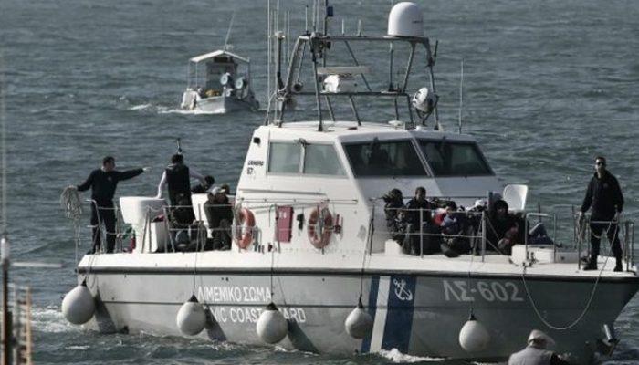 Ege Denizi'nde 700 kişiyi taşıyan göçmen teknesi battı