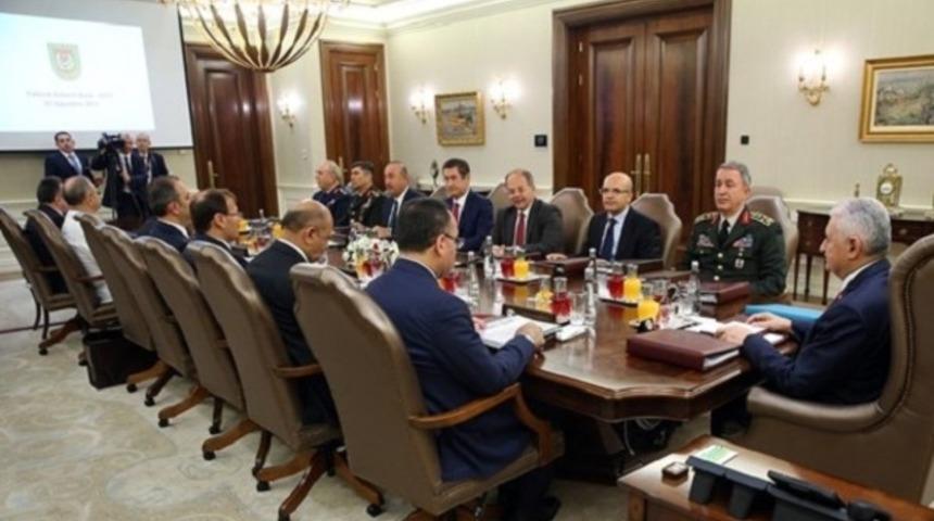 YAŞ 2017 sonrasında hangi amiral ve generaller g&ouml;revine devam edecek?