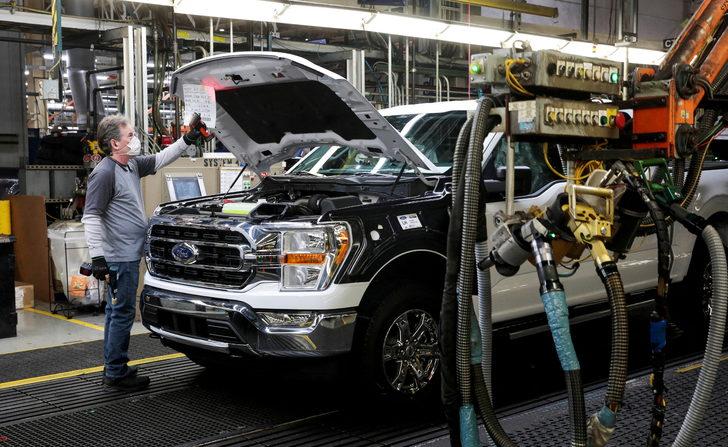 Çip krizi Ford'u da vurdu! 8 fabrika için flaş açıklama