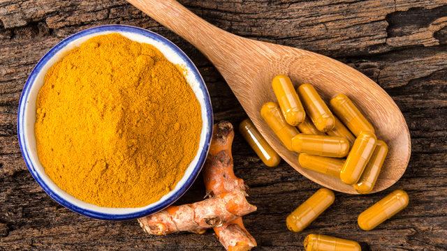 Hastalıkları iyileştirir libidoyu uçurur! Zerdeçalın mucizevi faydalarını öğrenen aktara koşuyor