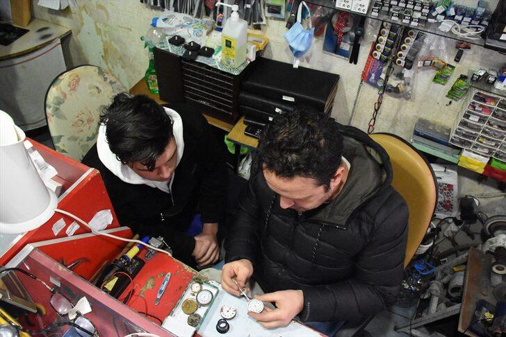 Dededen toruna üç kuşaktır saatlerin ömrünü uzatıyorlar G3