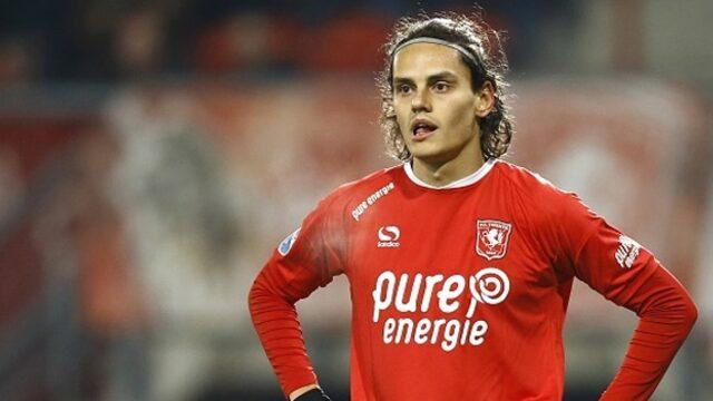 Enes Ünal kimdir, aslen nereli? A Milli Takım'da oynayan Enes Ünal kaç yaşında, hangi takımda oynuyor?