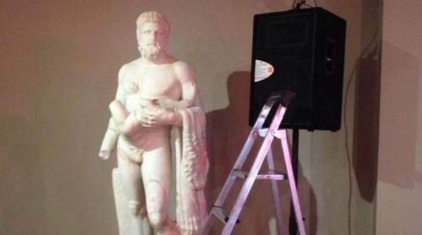 Arkeoloji M&uuml;zesi'nde s&uuml;nnet d&uuml;ğ&uuml;n&uuml; yapıldı