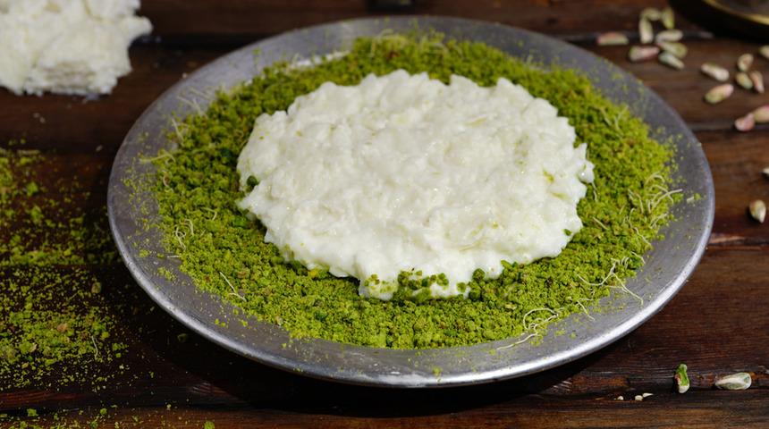 Antep fıstıklı tarifleri seviyorsanız bu tatlıyı deneyin: Kilis'ten cennet çamuru tarifi