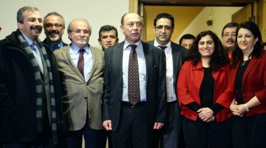 HDP’li vekiller açlık grevine başladı