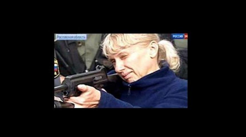 Katil aile polisle &ccedil;atıştı