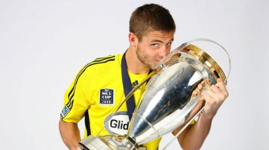 Eşcinsel futbolcu çevresindeki suskunluktan şikayetçi