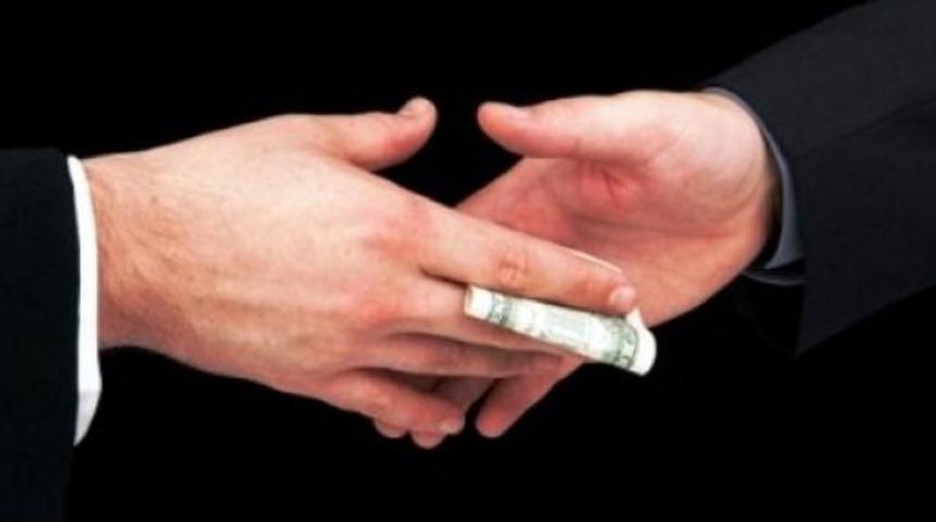 Rüşvetle anılmayı içine sindiremedi, istifa etti!