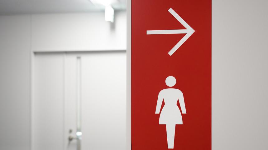 Büyükelçilikte skandal! Kadınlar tuvaletinde gizli kamera bulundu, bir kişi tutuklandı