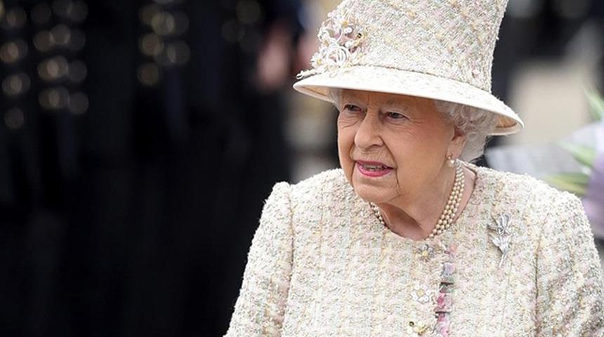 İngiltere Kraliçesi 2. Elizabeth'ten vasiyet gibi mesaj... "Ben ölürsem ona kral deyin"