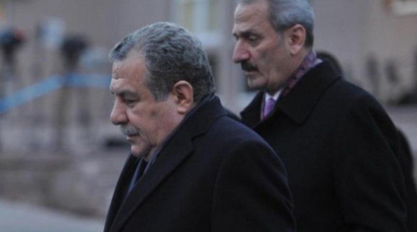 DWelle: İki Bakan istifa etti