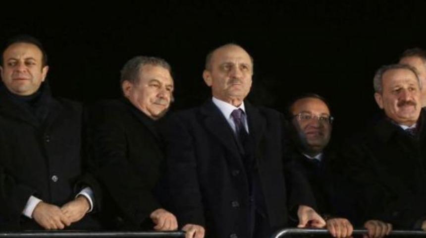 Bakanların istifası Tayland basınında geniş yer buldu‏