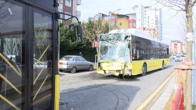Başakşehir'de İETT otobüsleri kafa kafaya çarpıştı: 6 yaralı - Genel - İstanbul - 
