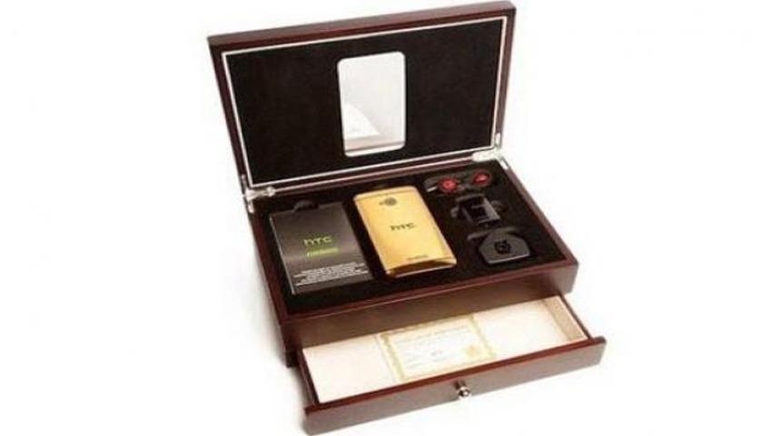 Altın Kaplı HTC One