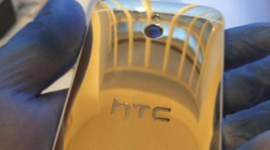 Altın kaplamalı HTC One Mini geliyor