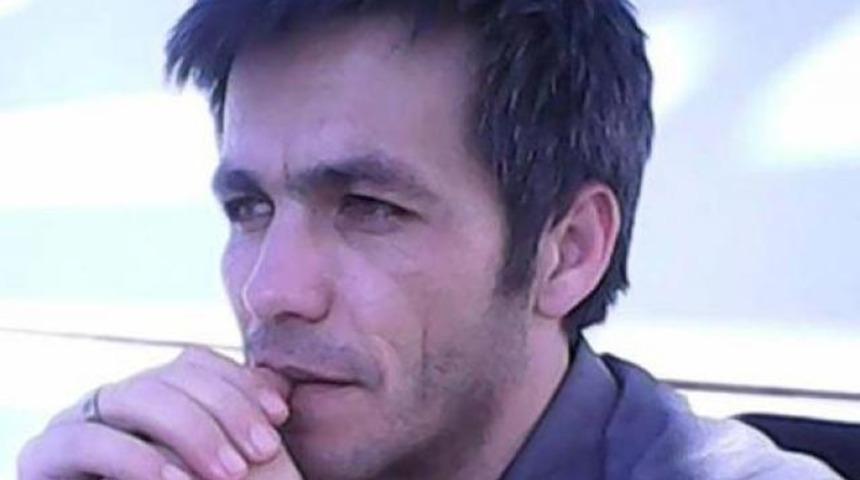 Canlı yayın yaptığı radyoda &ouml;l&uuml; bulundu