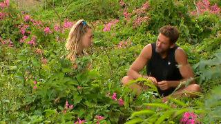 Survivor All Star'da Mert Öcal'dan Sude Burcu'ya aşk itirafı gibi sözler: İki gülücük atsan bana yeter