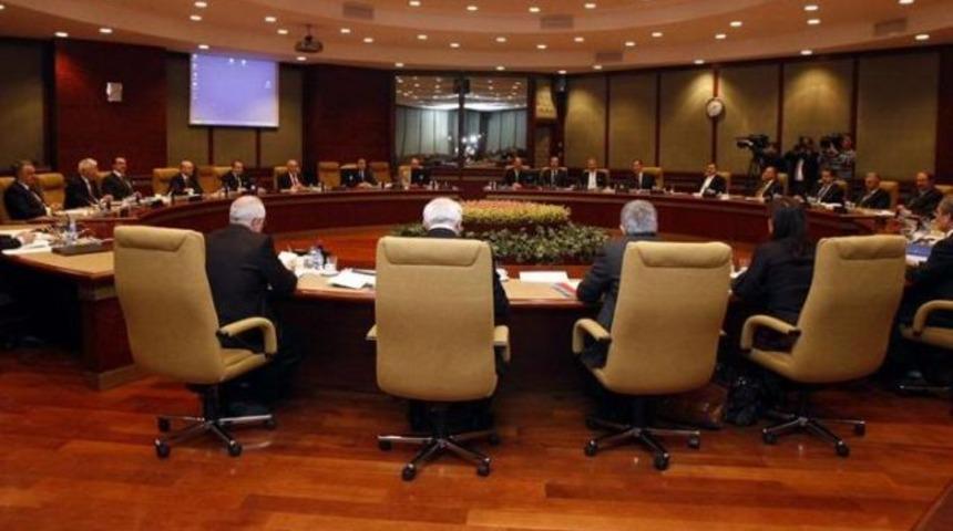 Kabinedeki bakanların yarısı değişebilir