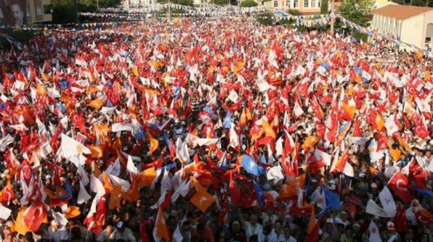 AK Partililer Zaman Gazetesi'ne yürüyor