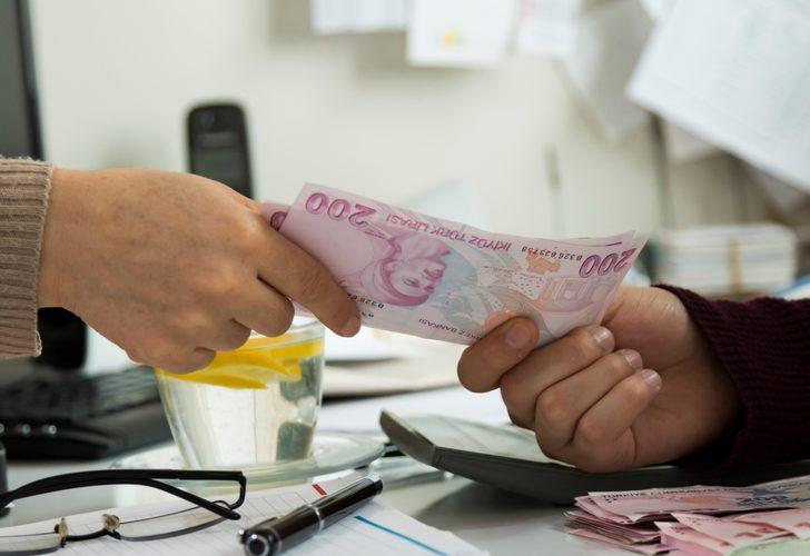 İhtiyaç kredisi faiz oranları zirve yaptı! Vatandaş aldırmadı: 1 haftada tam 1,7 milyar lira…