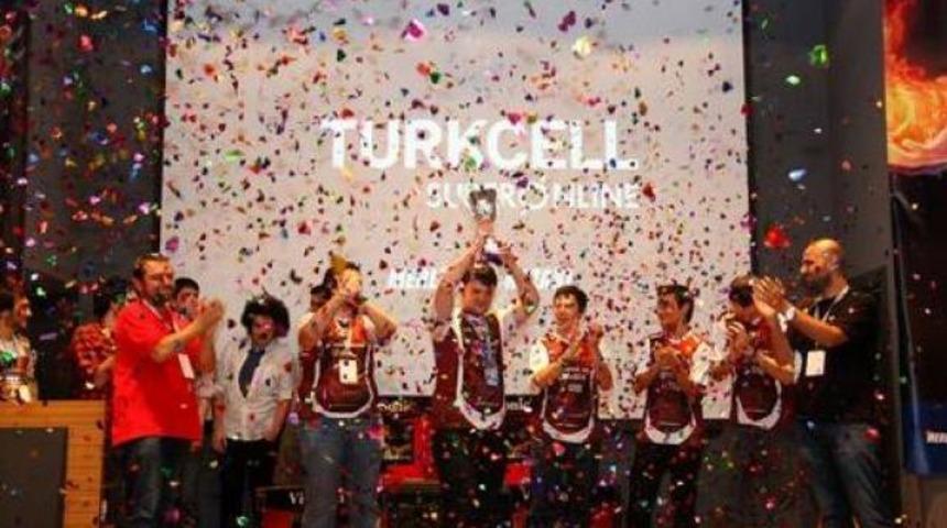 Rekor, ışık hızındaki Turkcell'den geldi