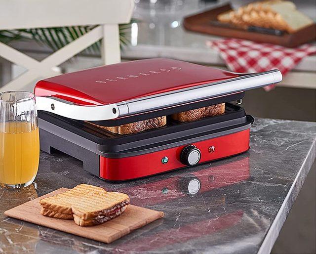 Hem pratik hem lezzetli tostlar yapmanızda en büyük yardımcınız olacak en iyi tost makineleri