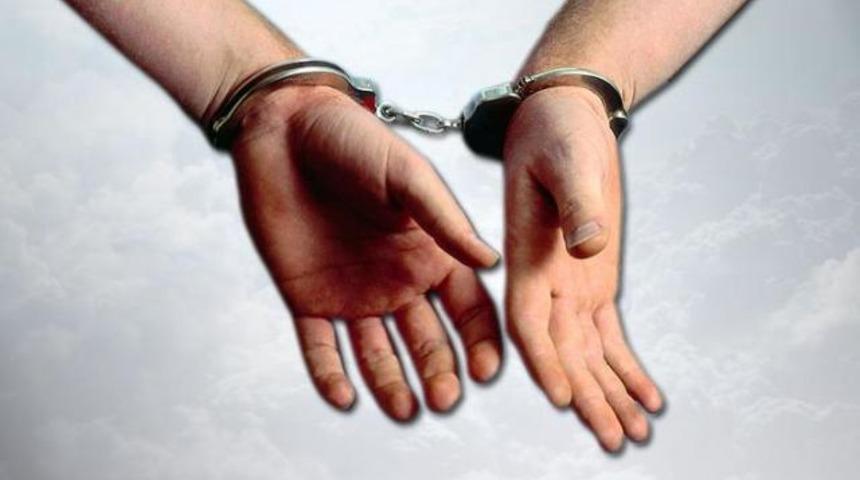 &Ccedil;ok sayıda profes&ouml;r g&ouml;zaltına alındı