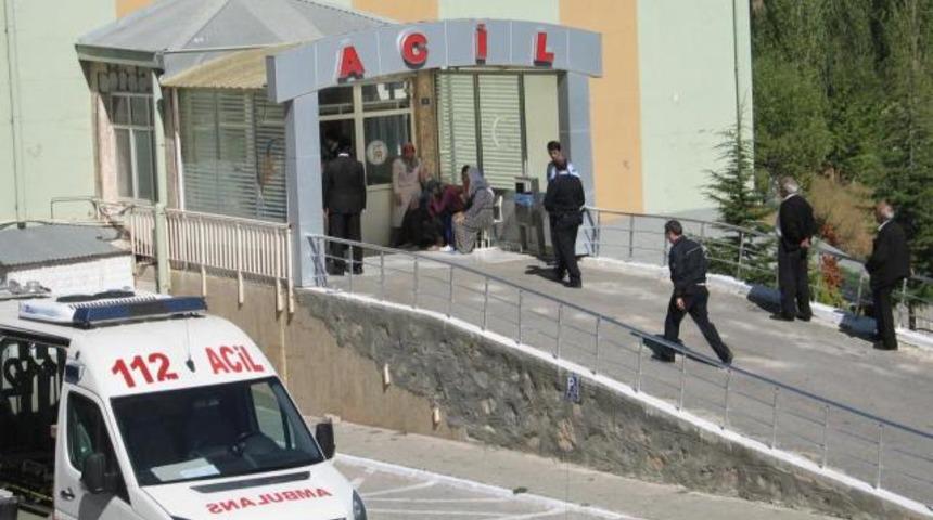 Camiden çıkana ateş etti: 3 ölü 1 yaralı