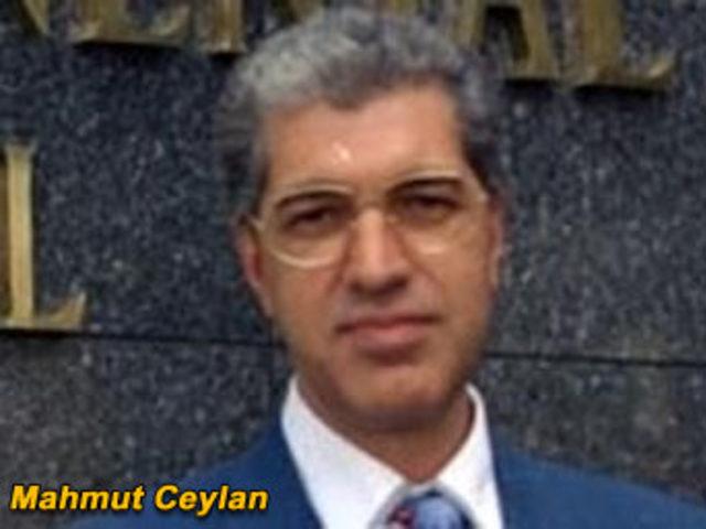 Ünlü işadamının aracına silahlı saldırı 1