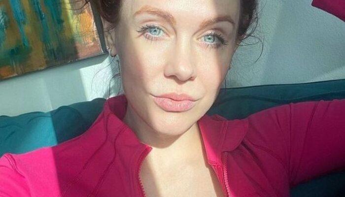 Yetişkin film oyuncusu Maitland Ward, doğum günü pozuyla hayranlarından beğeni topladı! Genç kızlara taş çıkarttı