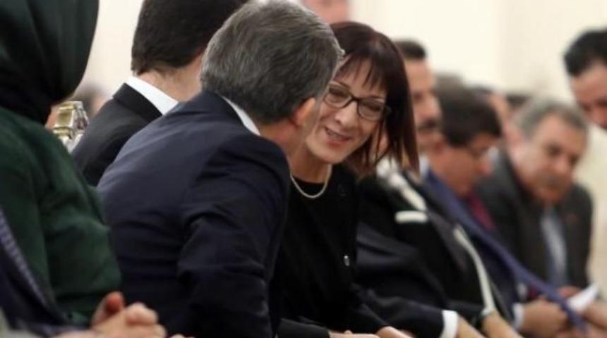 'Aleykümselam, bizden de merhaba'