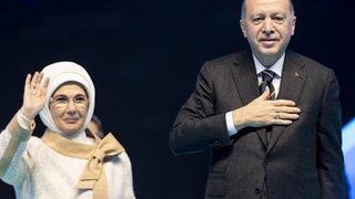 Cumhurbaşkanı Erdoğan'ın eşi Emine Erdoğan duyurdu: Durumumuz iyi seyrediyor