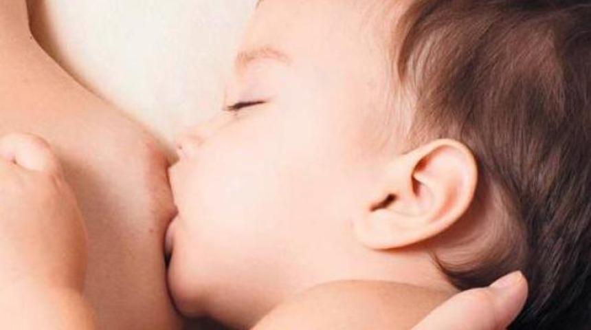 'Emziren annelerde kanser riski d&uuml;ş&uuml;yor'