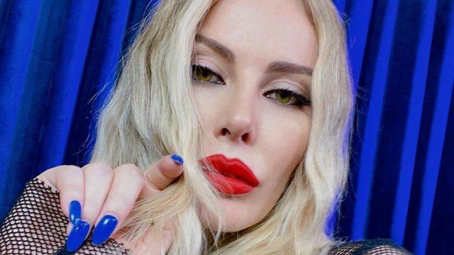 Hande Sarıoğlu'ndan olay itiraf! ''Ben açılmayı çok seviyorum!''