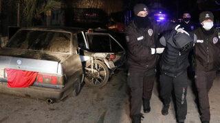 Adana'da çaldıkları otomobille motosiklet çalıp arka koltuğa koydular